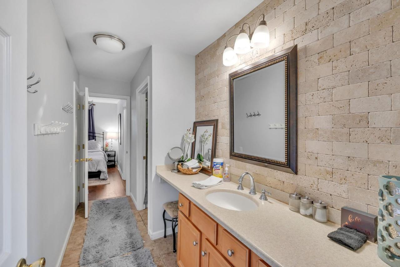 Nash Gold Private Condo - 2Bed, 2Bath, Sleep 6, 25 Min Walk To Broadway And All Nashville Attractions, Pool, Gym Εξωτερικό φωτογραφία